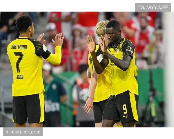 多特蒙德总分3-0淘汰葡萄牙体育,晋级过程有惊无险 多特蒙德总分3-0淘汰葡萄牙体育,晋级过程有惊无险