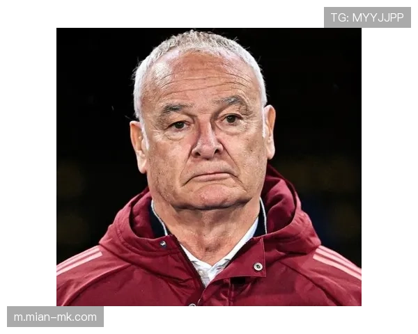 罗马球迷抗议拉涅利双中锋战术，科内体能下降致体系崩溃