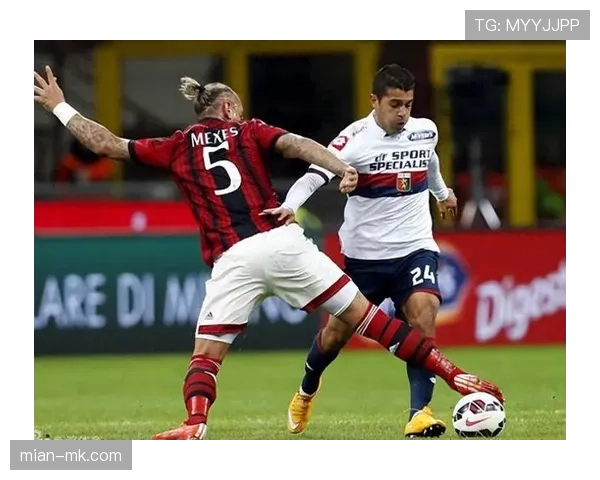 实时：都灵vs热那亚比赛因球迷投掷烟雾弹中断15分钟