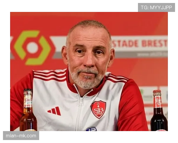 续约进展:布雷斯特与主帅就续约两年原则上达成一致。